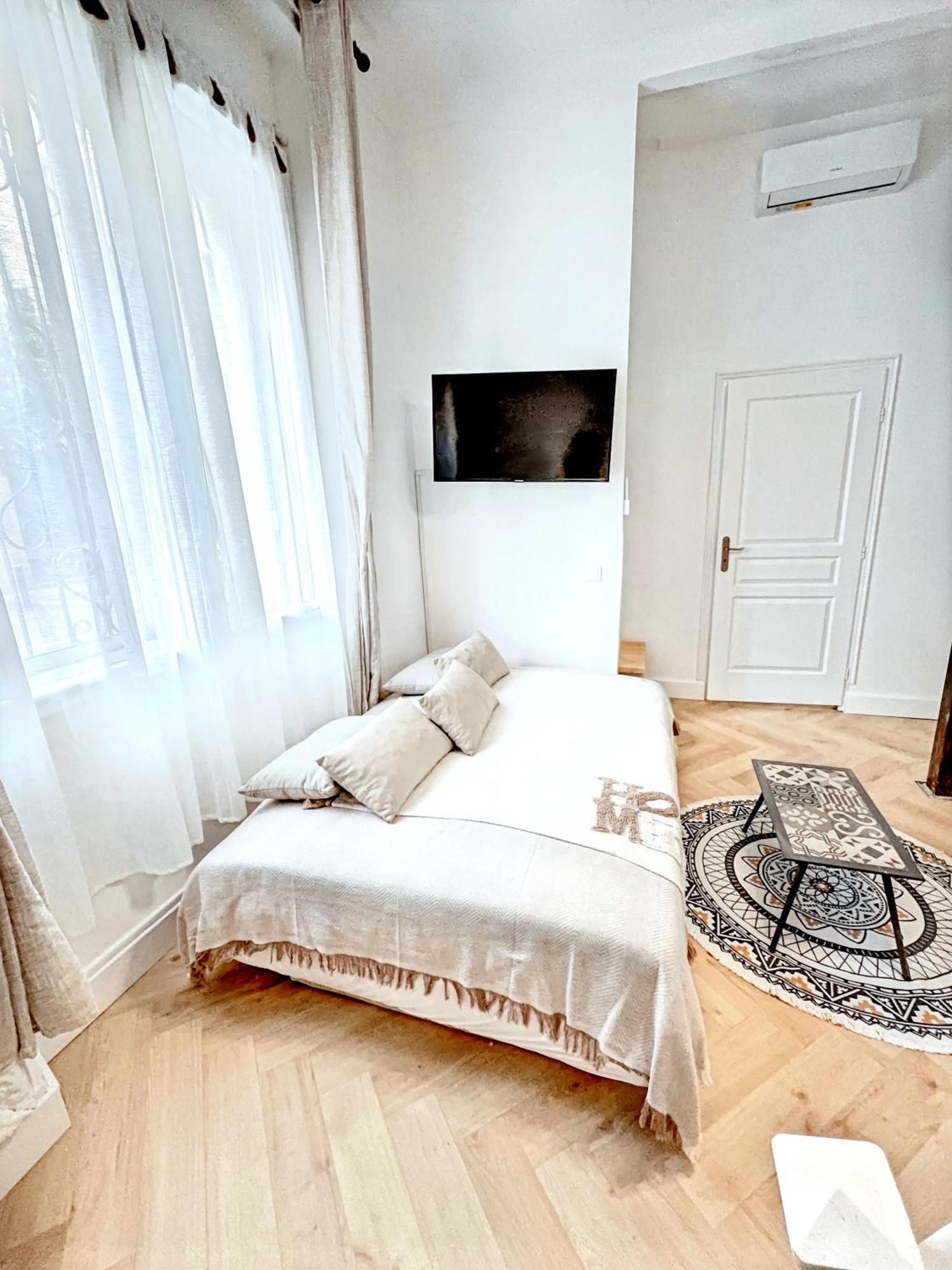Mini Duplex 50M Du Vieux Port Lägenhet Cannes Exteriör bild