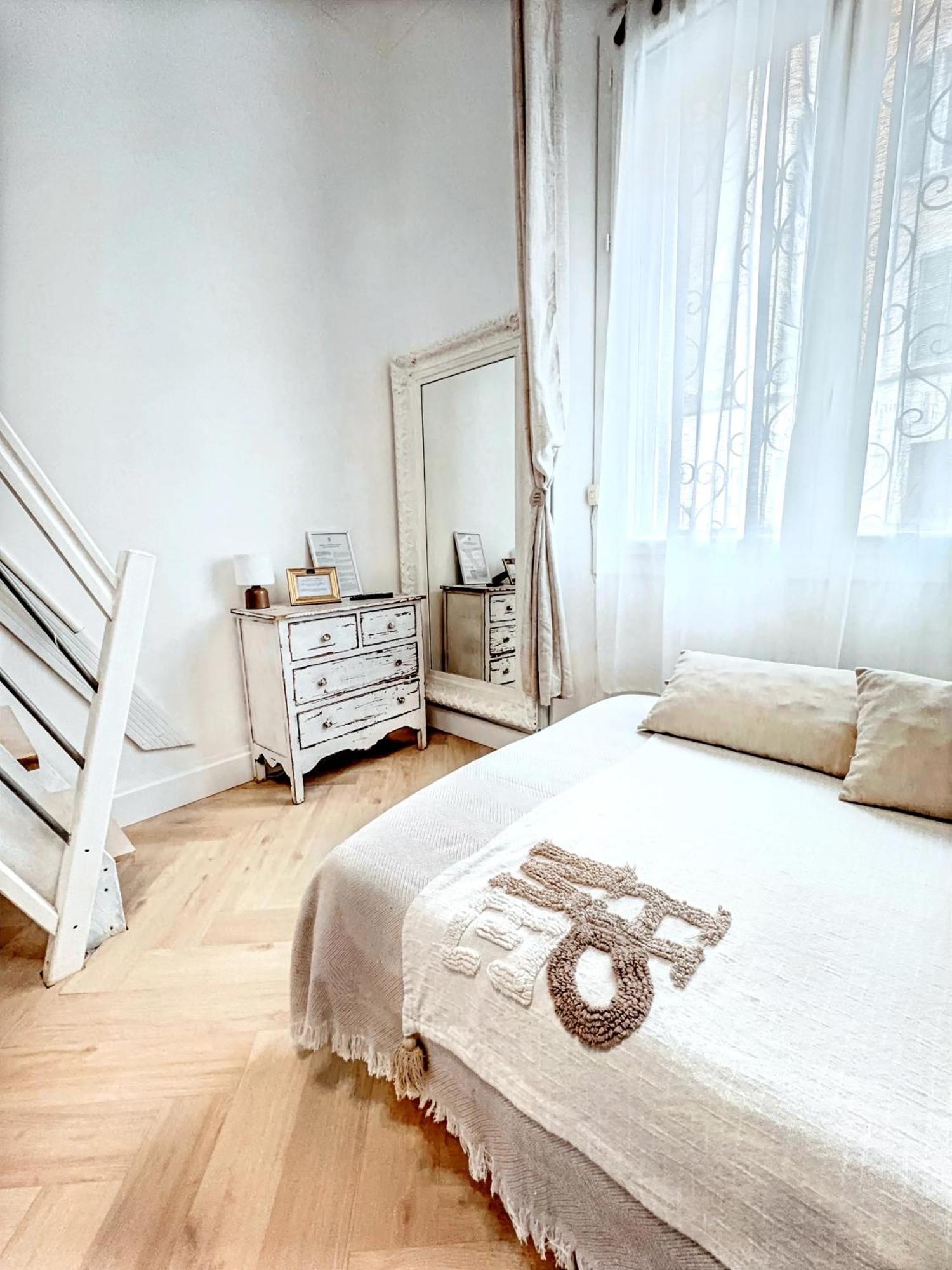 Mini Duplex 50M Du Vieux Port Lägenhet Cannes Exteriör bild