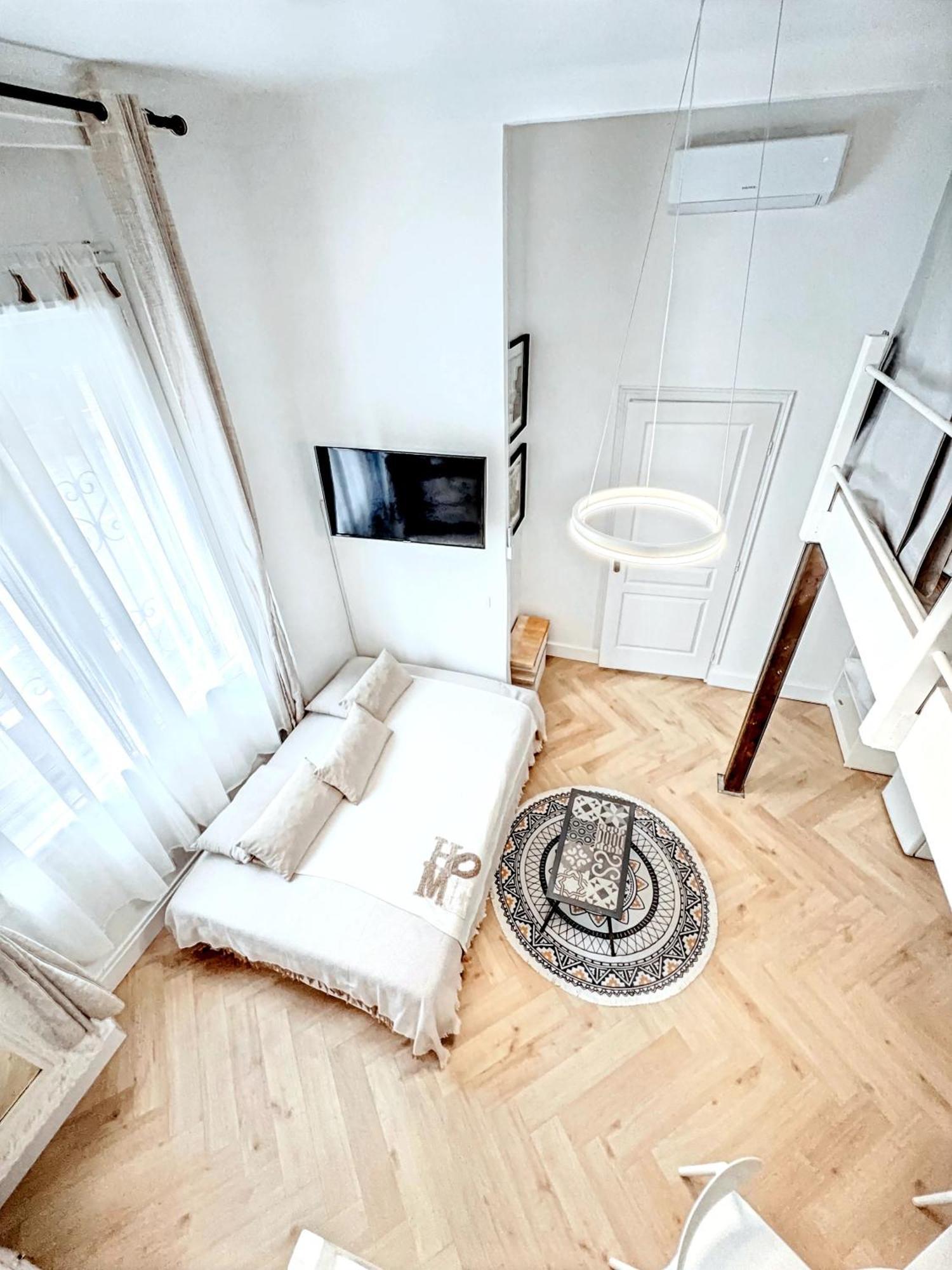 Mini Duplex 50M Du Vieux Port Lägenhet Cannes Exteriör bild